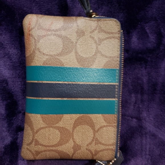 Teal colored Coach Tote with matching wristlet - Picture 8 of 8